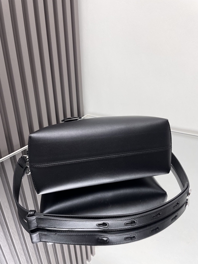 フェンディバッグ素材ディテール